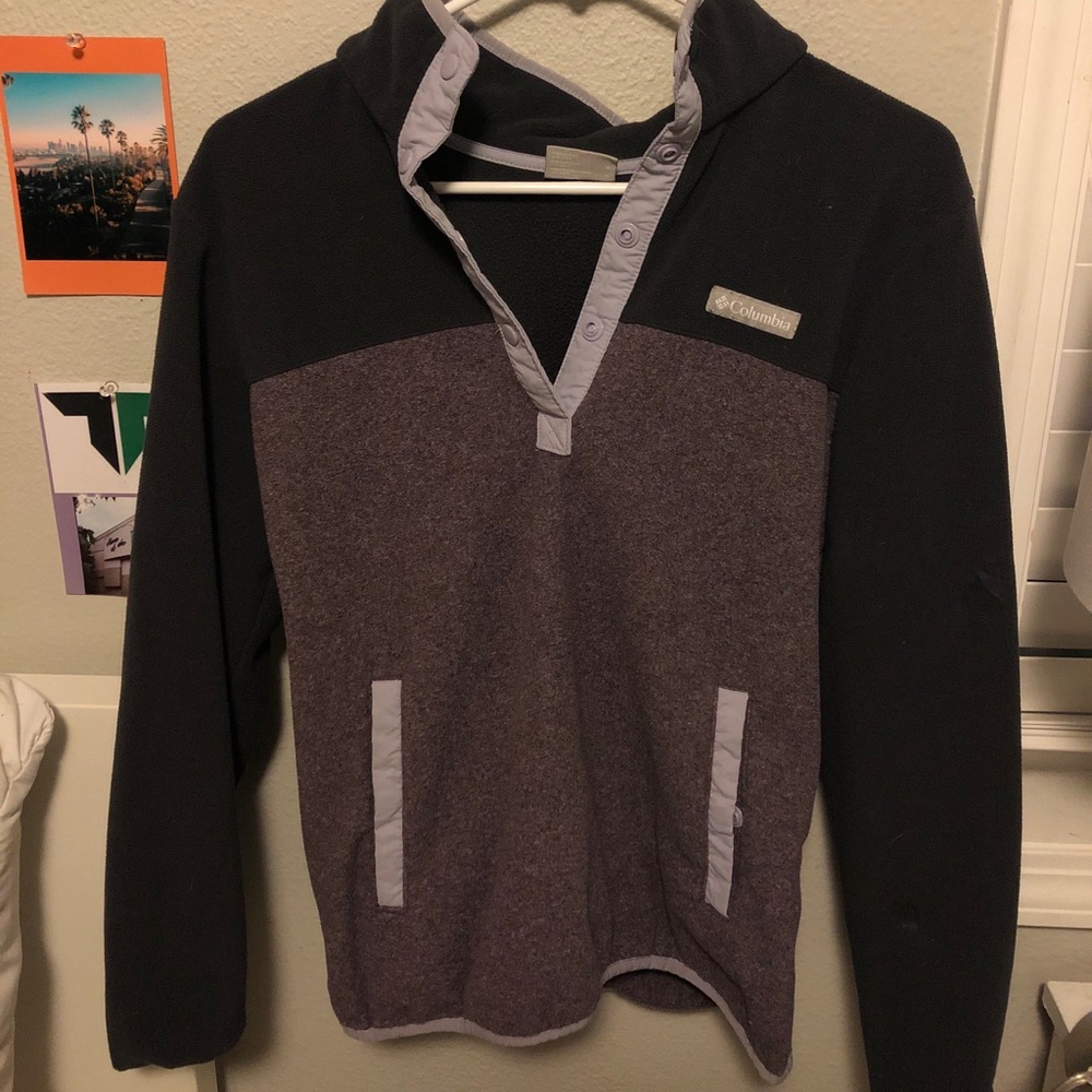 Women’s medium Columbia sweater